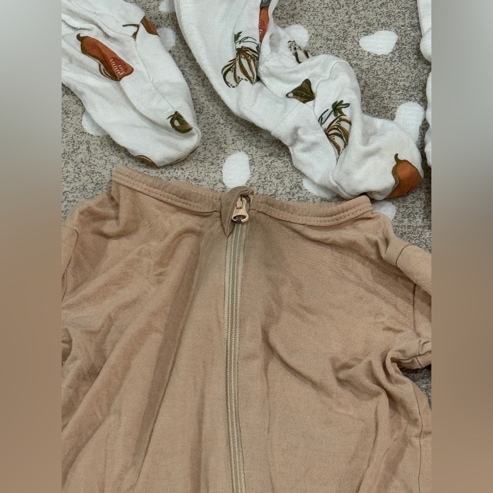 Lot of 6 neutral footies bamboo unisex baby beige milk cookies zippy onesie tan - Picture 12 of 12